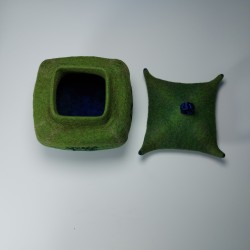 Japanese style green, four sided, lidded, felt pot